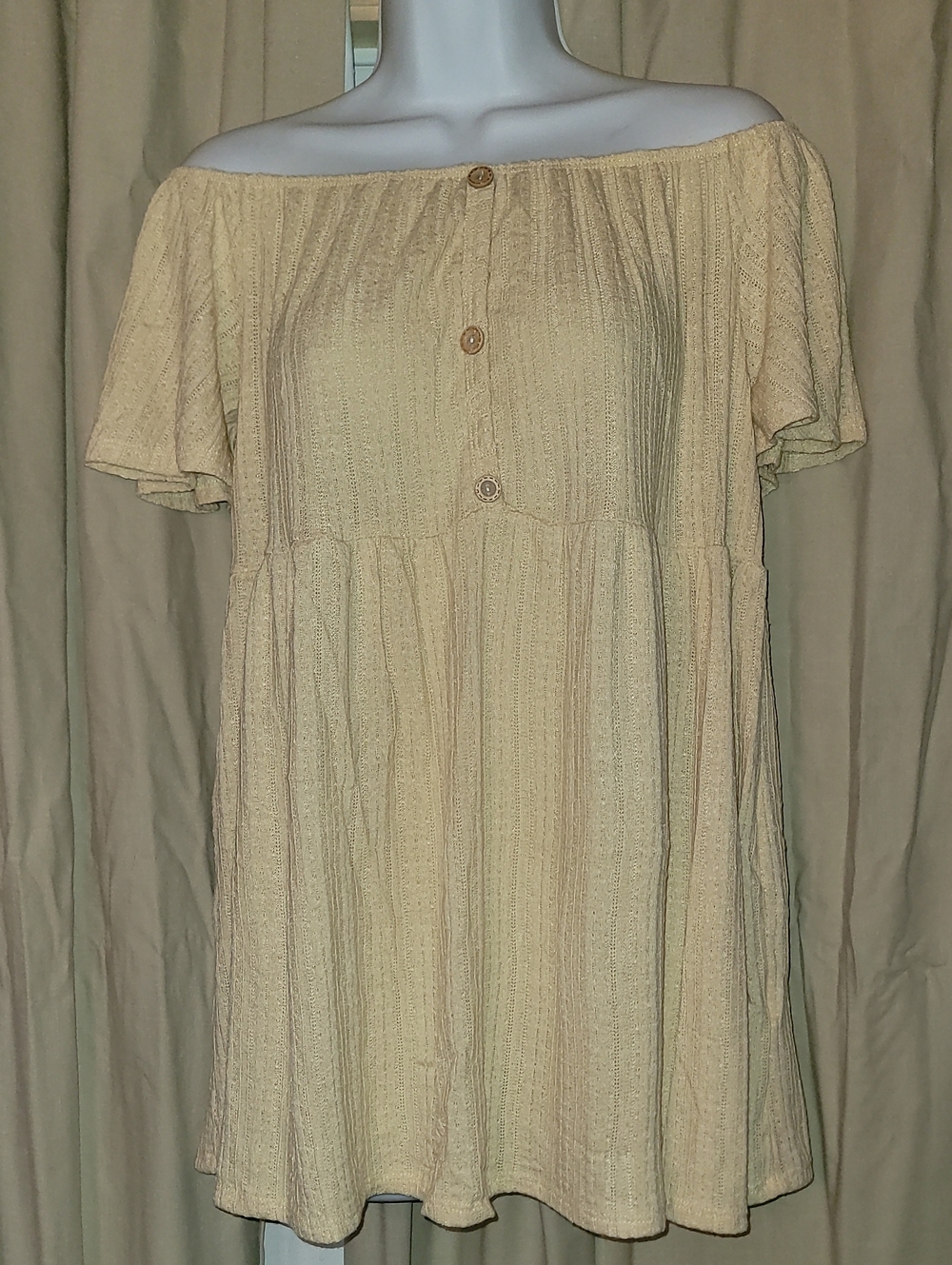 Off-Shoulder Short Sleeve Peasant Top in Light Yellow Beige